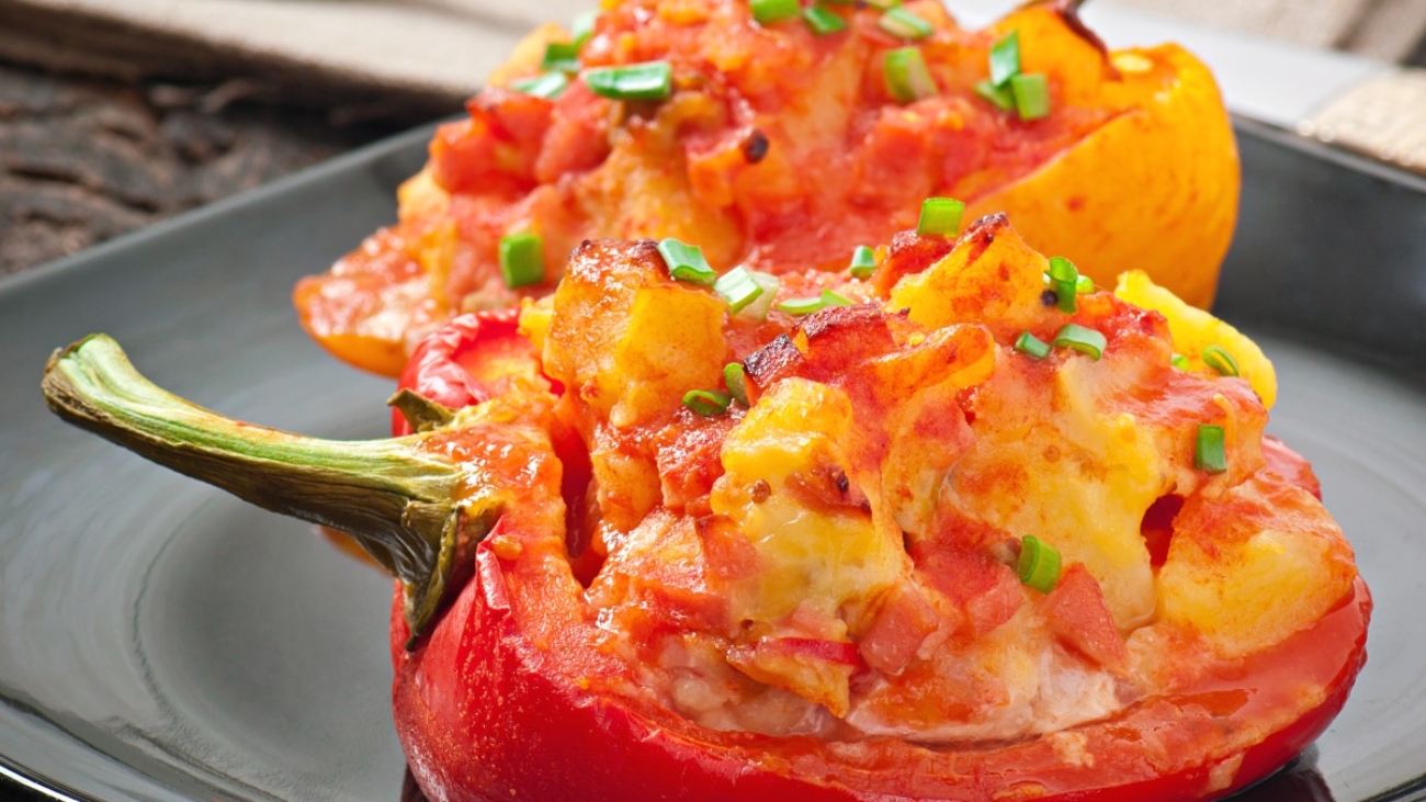 peppers-stuffed-with-potatoes-chorizo (1)